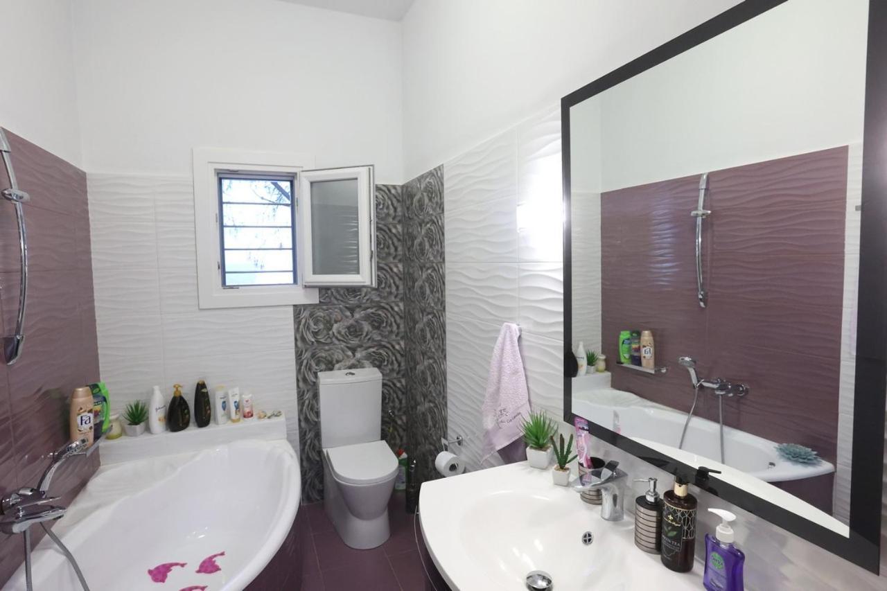 Vacation House With Stunning View - Vari  ภายนอก รูปภาพ
